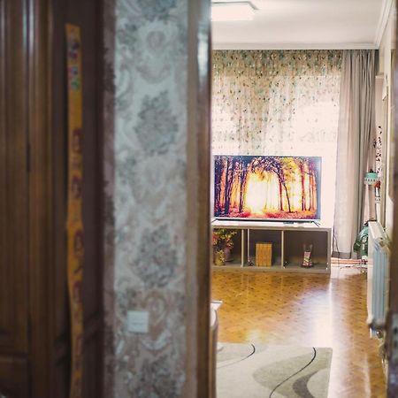 Mariamo'S Apartments Batoumi Chambre photo
